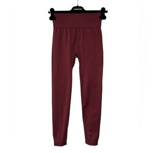 KNIX Good To Go Seamless Cropped Leggings in Maroon
